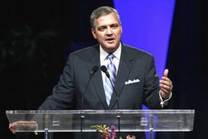 R. Albert Mohler Jr. gives the Southern Baptist Theological Seminary report Wednesday, June 13, 2007, to messengers at the SBC Annual Meeting in San Antonio. <br/>(Photo: Baptist Press / Rachel Lloyd)
