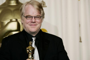 Best actor winner Philip Seymour Hoffman poses with his Oscar for his work in Capote at the 78th annual Academy Awards in Hollywood, 2006. (Reuters) <br/>