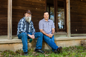 Uncle Si (left) and Alan Robertson (right) (Photo: Duck Commander) <br/>