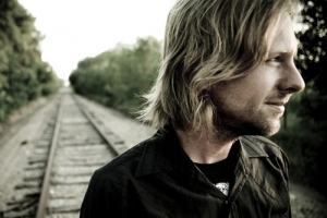 Jon Foreman discusses his appreciation for life and adventure following his experience with the 2011 tsunamis that devastated Japan. (Photo: Switchfoot.com) <br/>