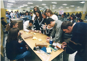 High school students in Mount Juliet, Tennessee are signing the ''True Love Waits'' pledge card. (Photo: Lovematters.com) <br/>