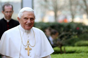 Pope Benedict XVI arrives at Mary MacKillop chapel in Sydney July 17, 2008. <br/>(REUTERS/Ezra Shaw/Pool) 