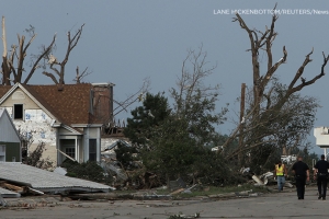 Samaritan's Purse is sending help to the area ravaged by deadly twisters <br/>associated press