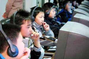 Youths caught in obsession for internet is largely due to unhealthy video games. This observation serves as a reminder to Christians the urgent need to develop internet ministries that minister to these youths. <br/>(Xindoor Web)