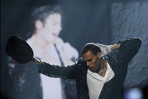 Chris Brown is marooned in the Philippines on $1 million estafa suit. <br/>