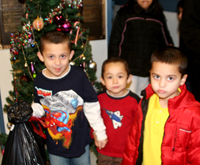 Some 600 Hispanic children received bags filled with presents at Central Union Mission in Washington, D.C. on Saturday, December 23, 2006. <br/>