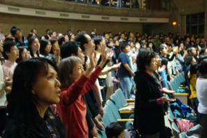 From Oct. 19-20, popular contemporary Chinese Christian praise music group Stream of Praise brought two nights of praise and worship concert to the believers in Vancouver. <br/>(Gospel Herald)