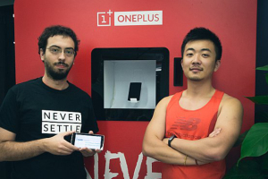 David S. and Carl Pei show off the OnePlus One as the OnePlus Two rumors run rampant. Photo: techie-buzz.com <br/>
