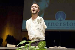Australian Christian limbless motivational speaker Nick Vujicic took a tour to two universities in Beijing and visited an orphanage in Sichuan where the magnitude 7.8 earthquake struck early this year. <br/>