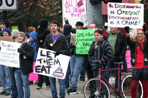 Protesters outside of Sweet Cakes by Melissa after the bakery was accused of discrimination against a lesbian couple. Photo: Portland Tribune <br/>