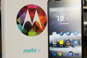 Motorola's second-gen Moto X is receiving the Android 5.0.2 update today on the AT&T network. Photo: Wikipedia <br/>