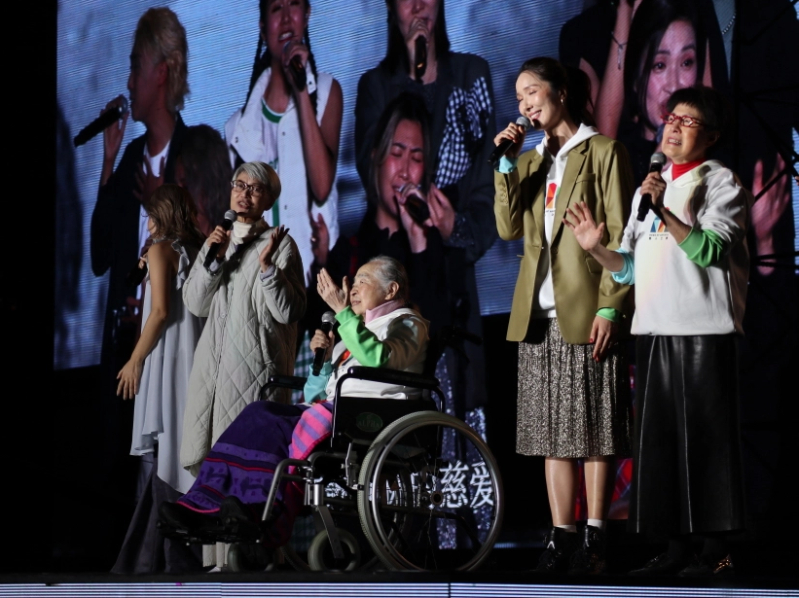 Xiao Jinzi, Tomi Wong, and Barbara Chan tenderly share memories and love for their late husbands.